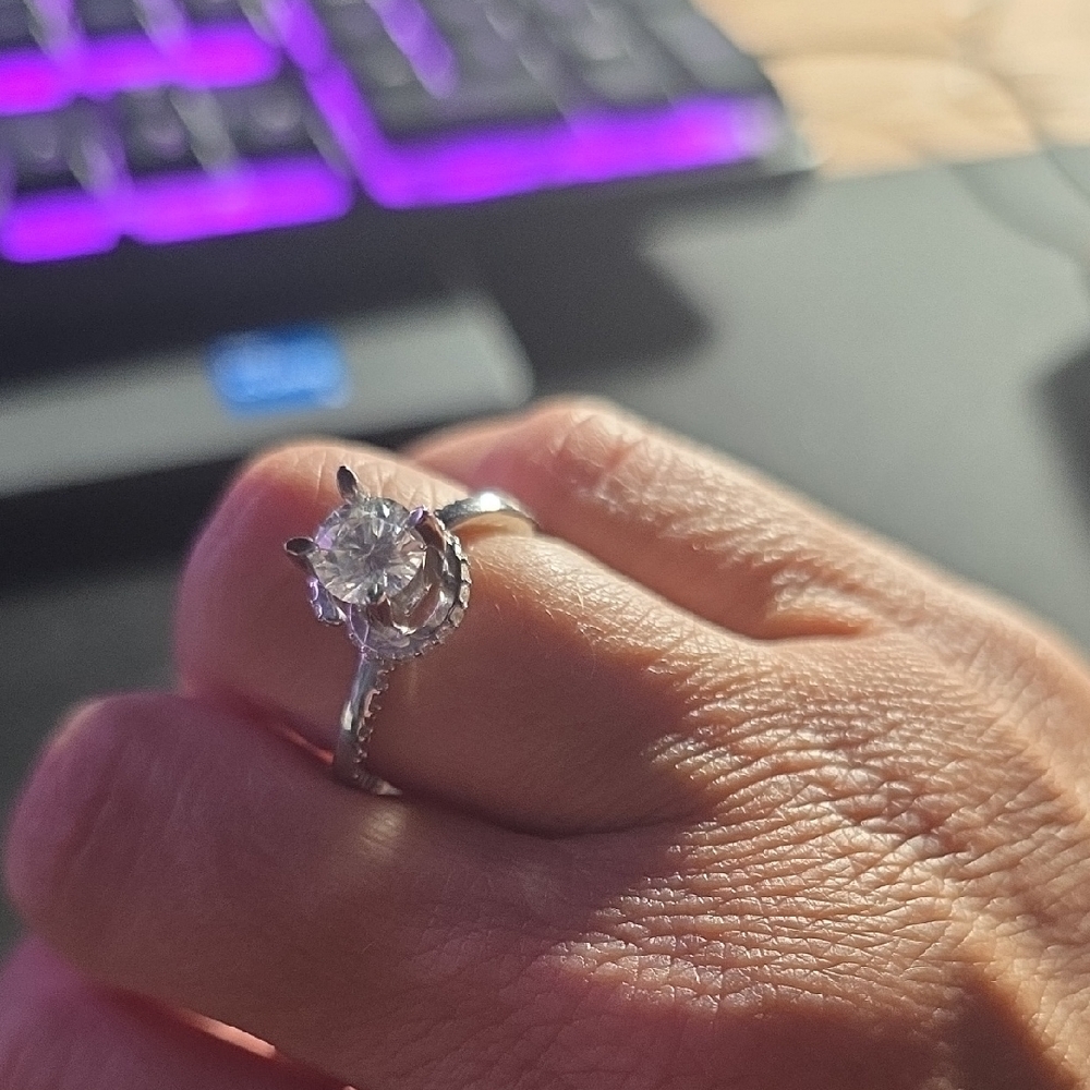 Elegant Silver Ring with Clear Stone